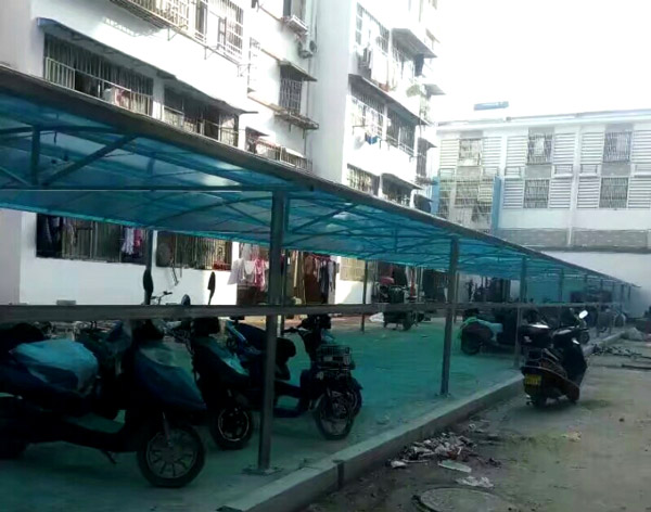 車庫雨棚帶玻璃